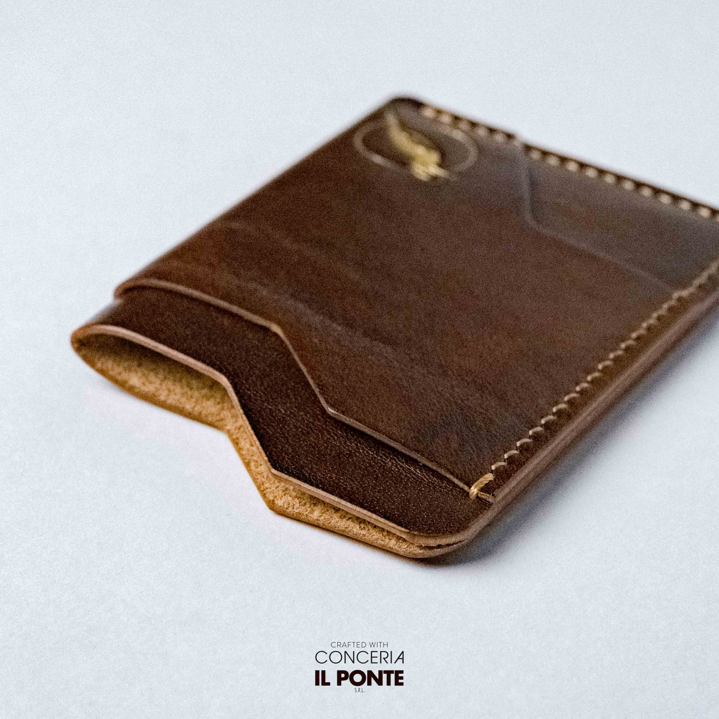 The "Mono" Innocent Cardholder - Avancorpi Brown